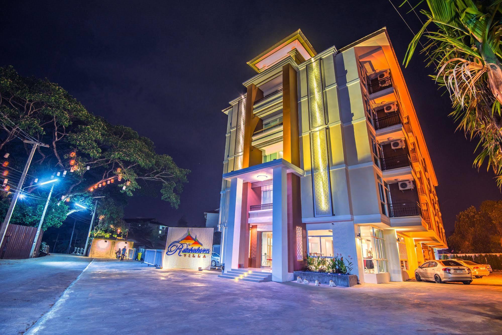 Herry Residence Chiang Mai Extérieur photo