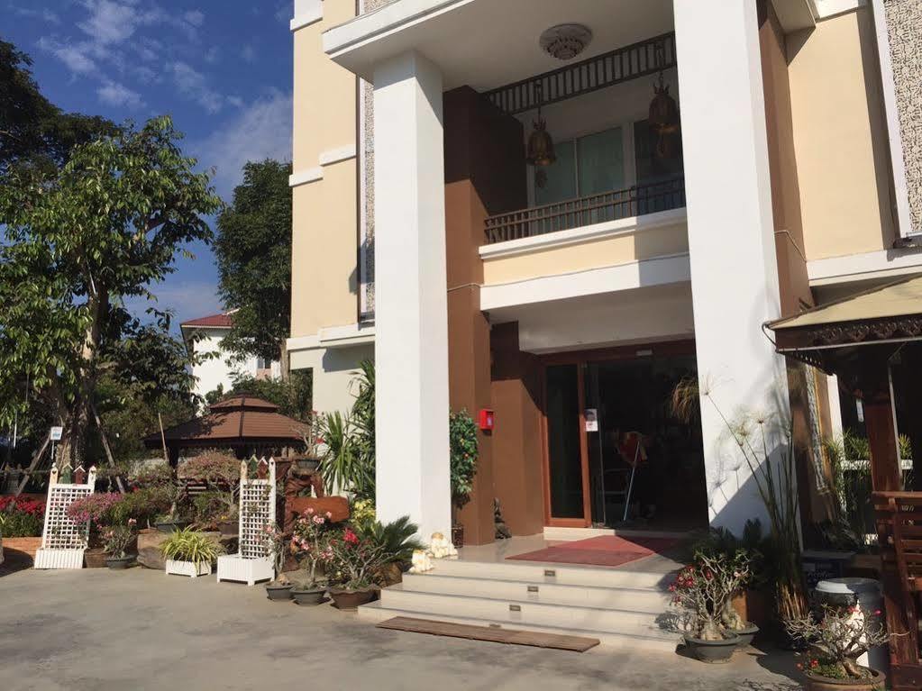 Herry Residence Chiang Mai Extérieur photo